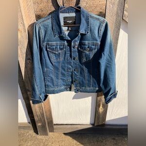 Nine West denim jacket. Women’s small.